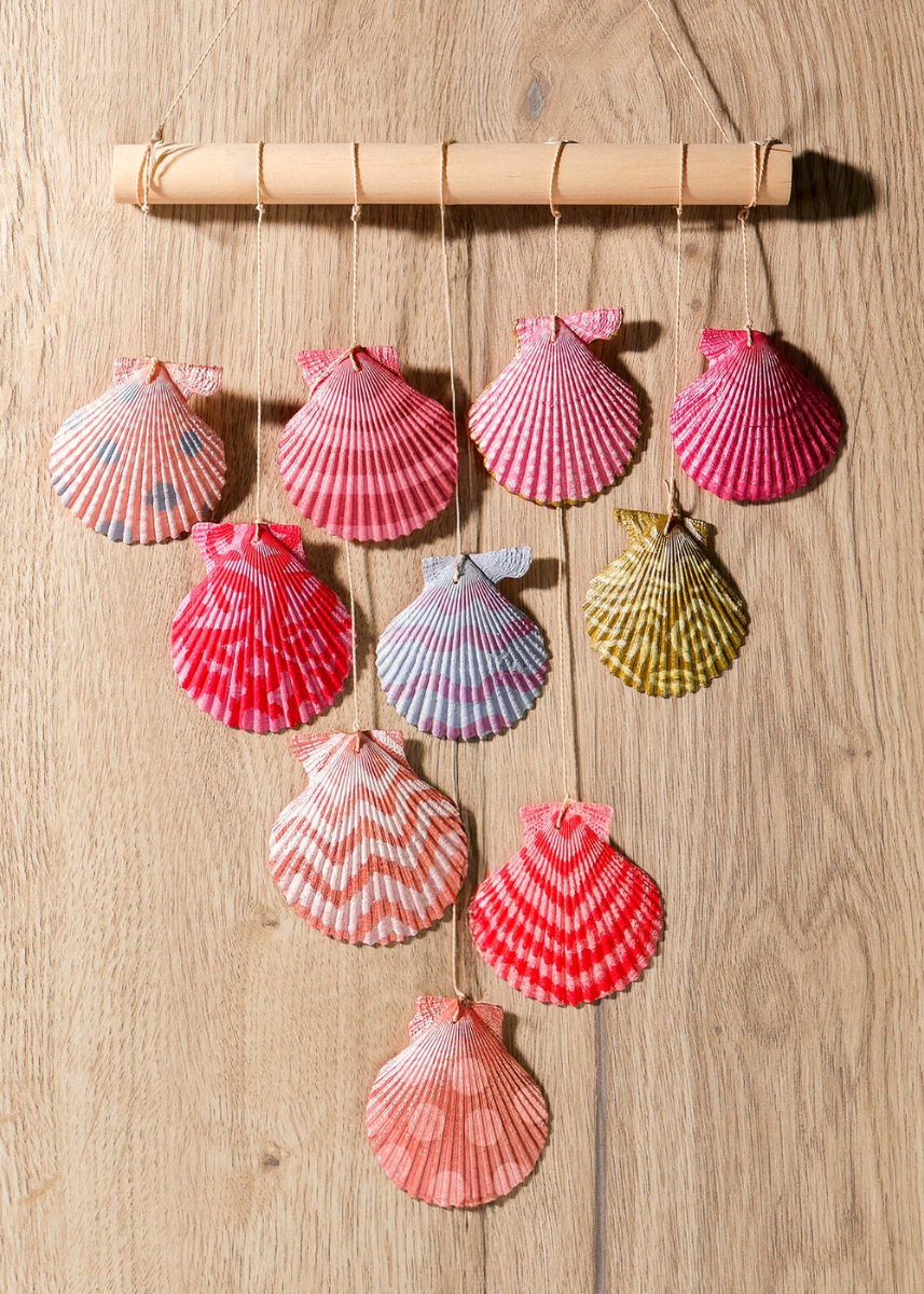 MAKE YOUR OWN SHELL WALL HANGING