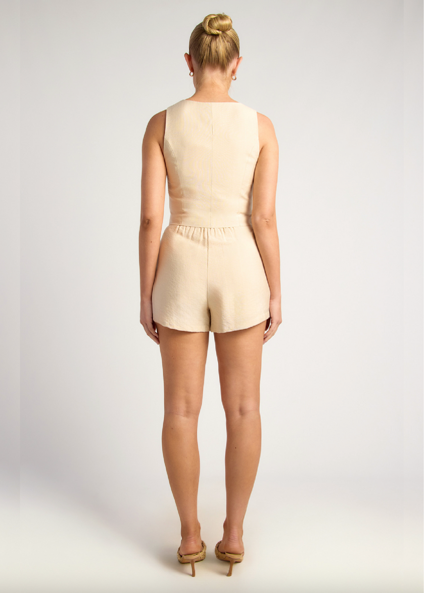 DIANE SHORTS - ALMOND