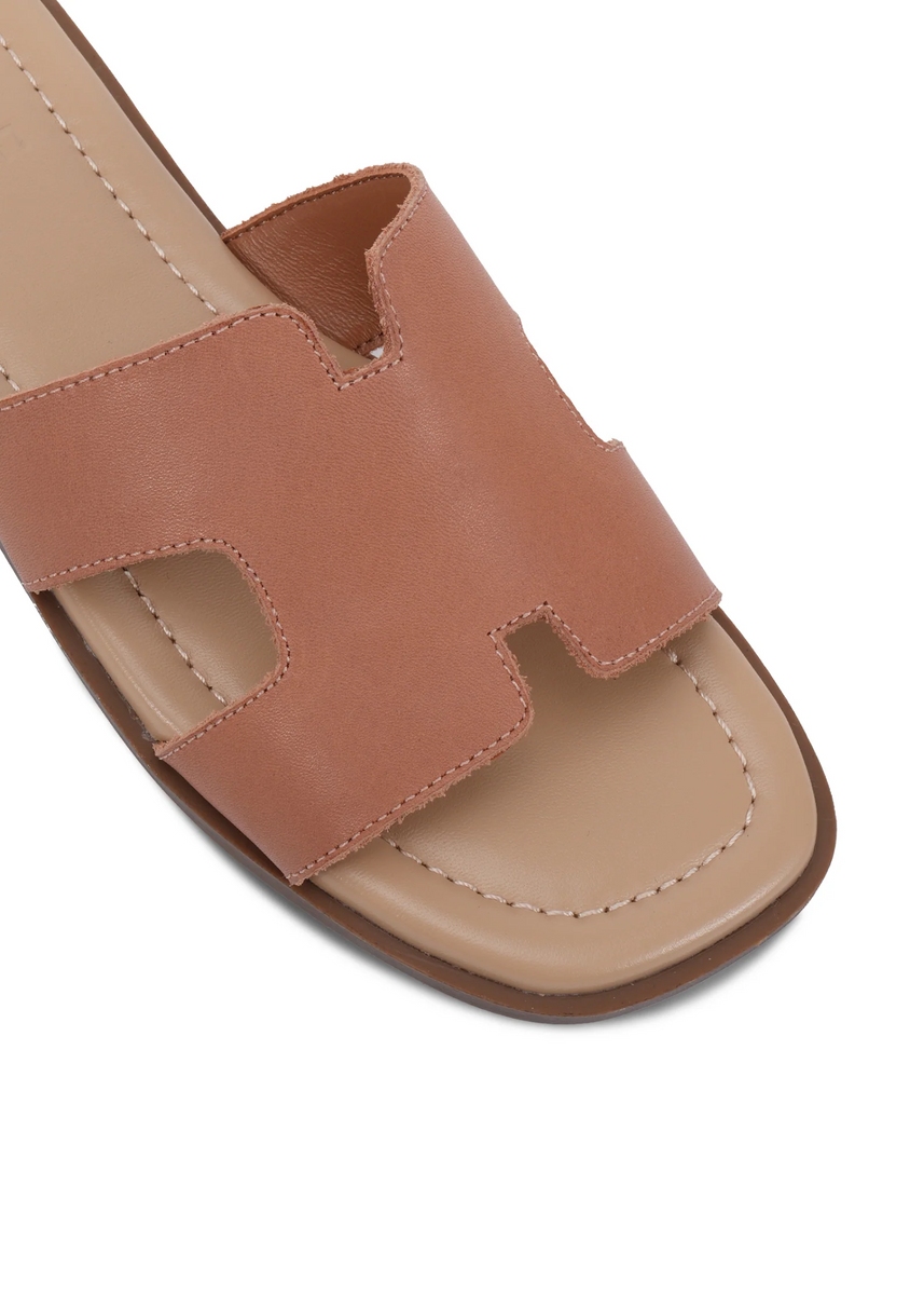 DELTA SANDALS - TAN