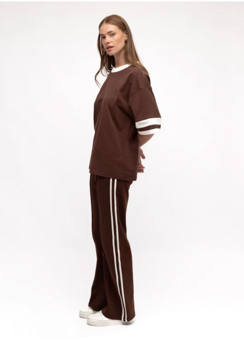 BERKLEY CONTRAST TEE - CHOCOLATE