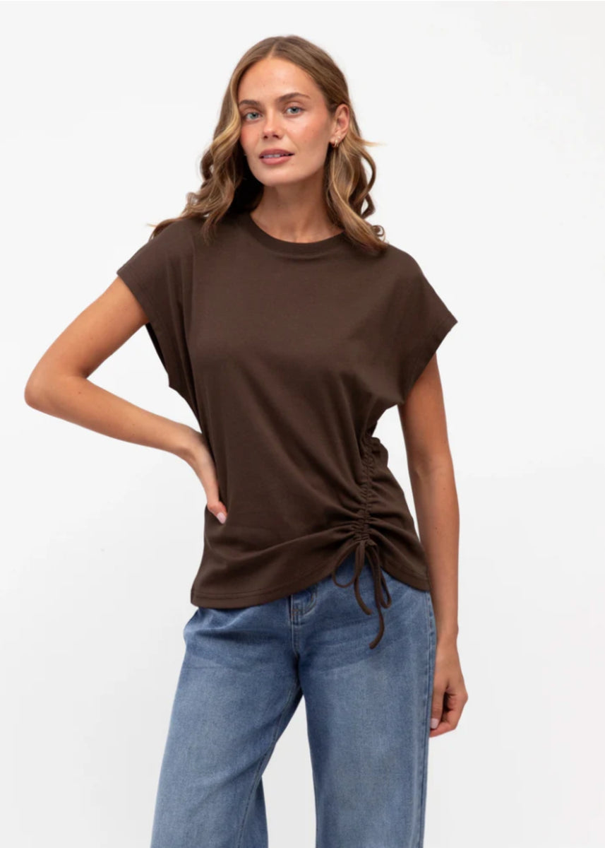 NAT DRAWSTRING TEE - CHOCOLATE
