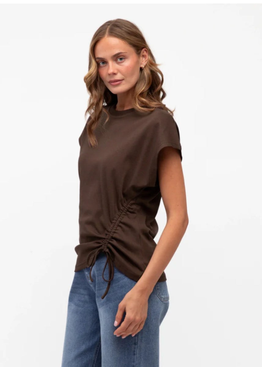 NAT DRAWSTRING TEE - CHOCOLATE