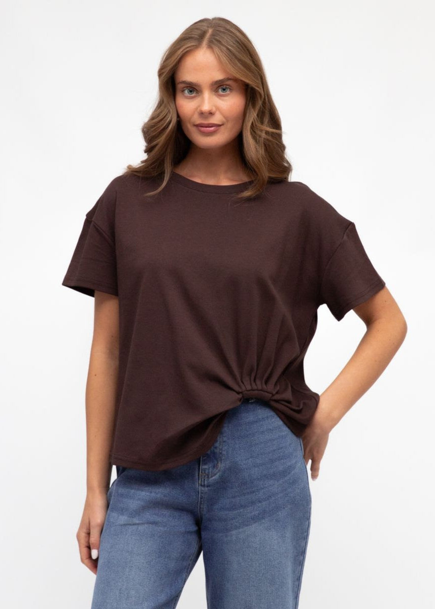 ELAINE EASY TUCK TEE - CHOCOLATE