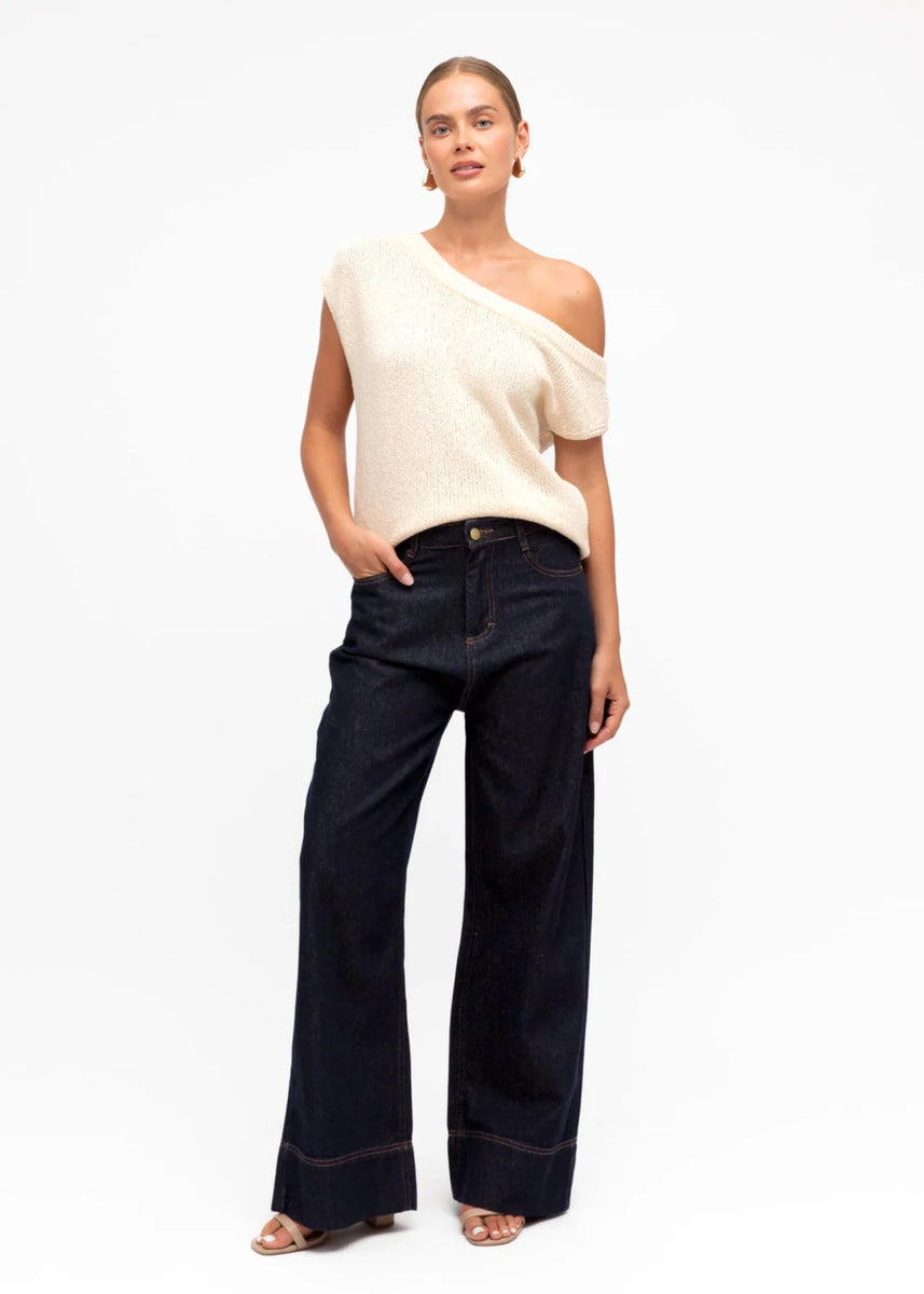 FINN HIGH RISE JEANS