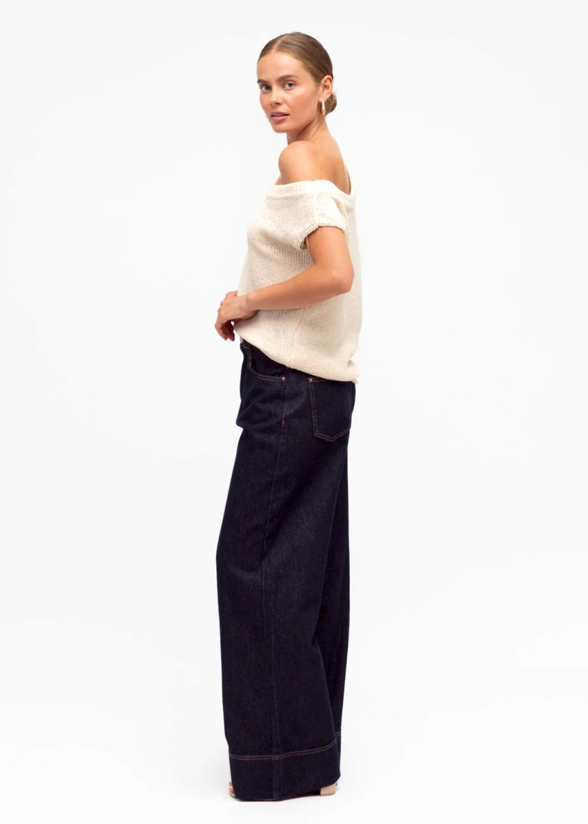 FINN HIGH RISE JEANS