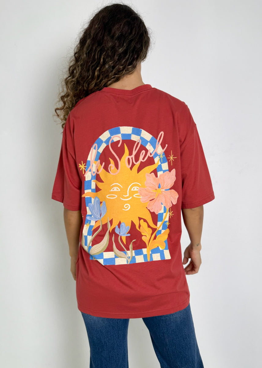 LE SOLEIL TEE - RED BRICK