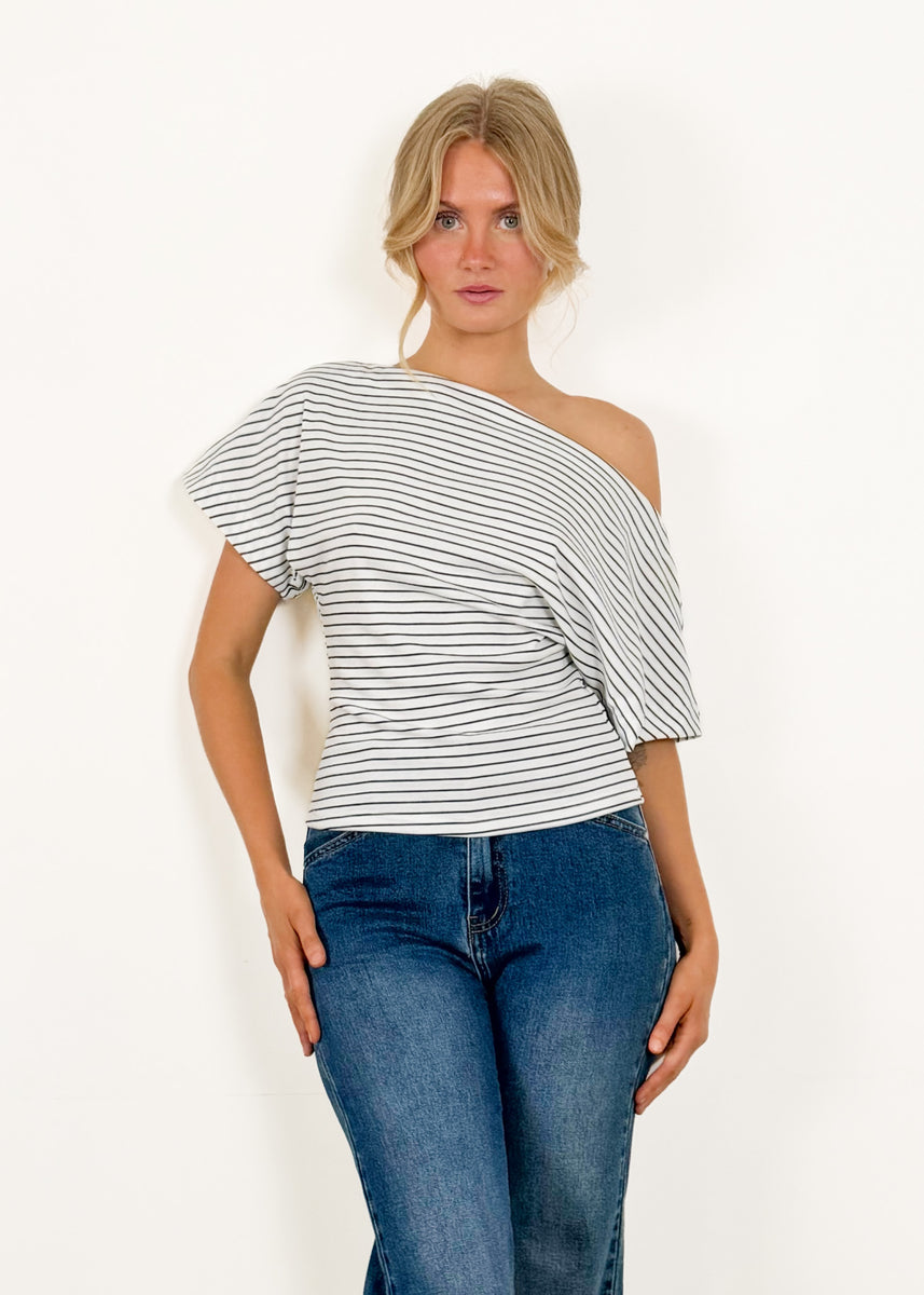AUGUST TEE